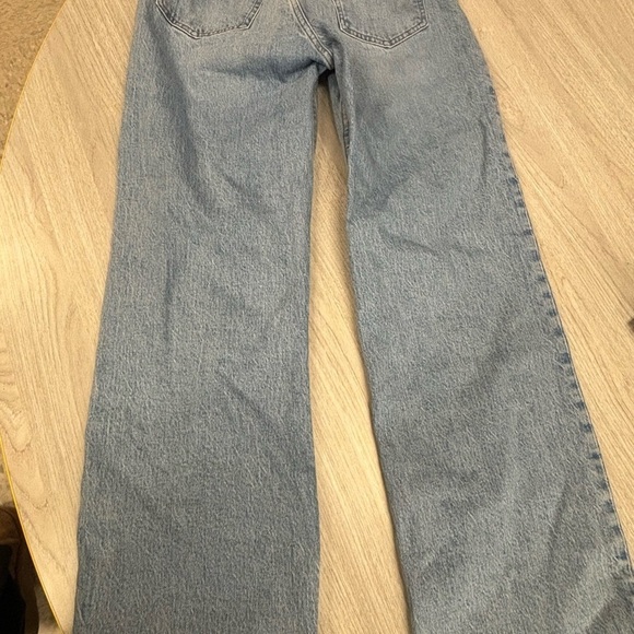 ambercrombie and fitch high rise The 90’s Relaxed size 27 4 short - Picture 3 of 5